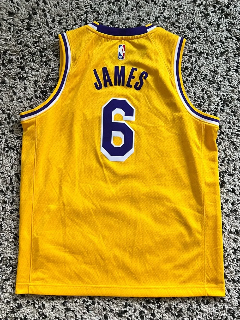 Nike Swingman Youth Lebron James Lakers Jersey #6 Yellow Size 14/16